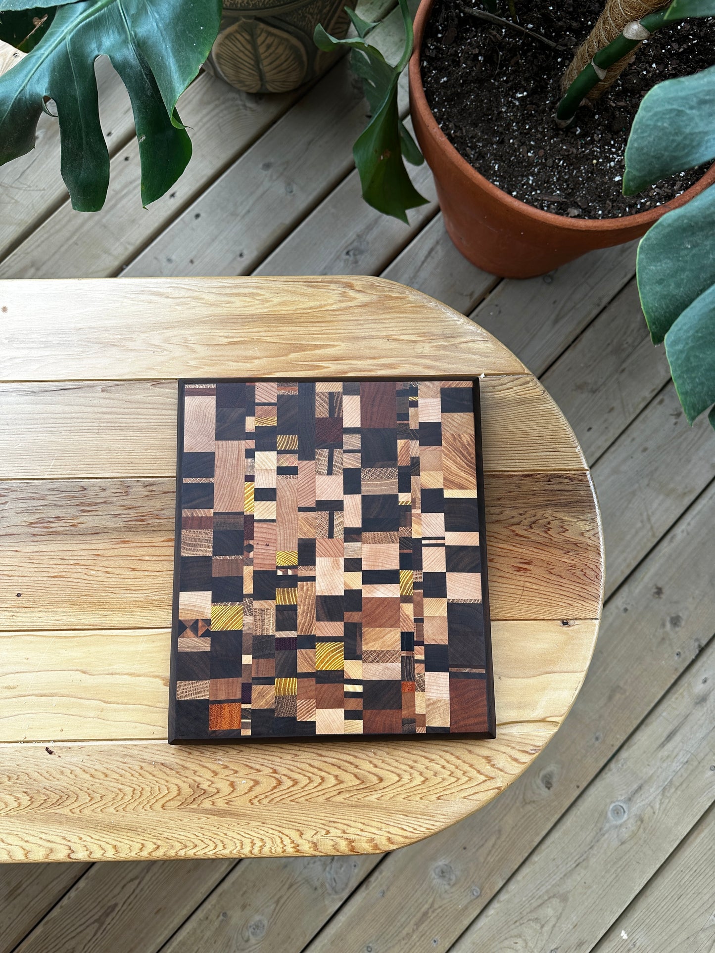 "Crosscut" Cutting Board