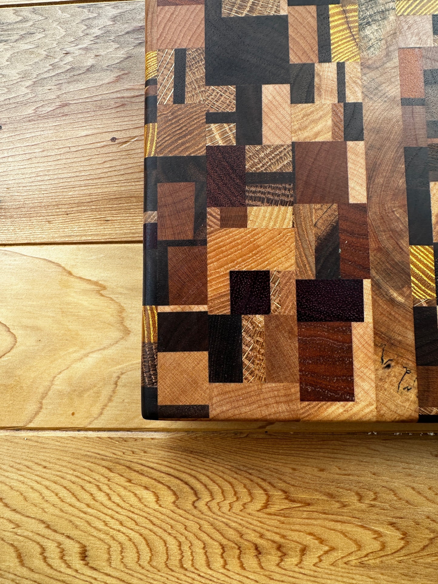 "Harvester" Cutting Board