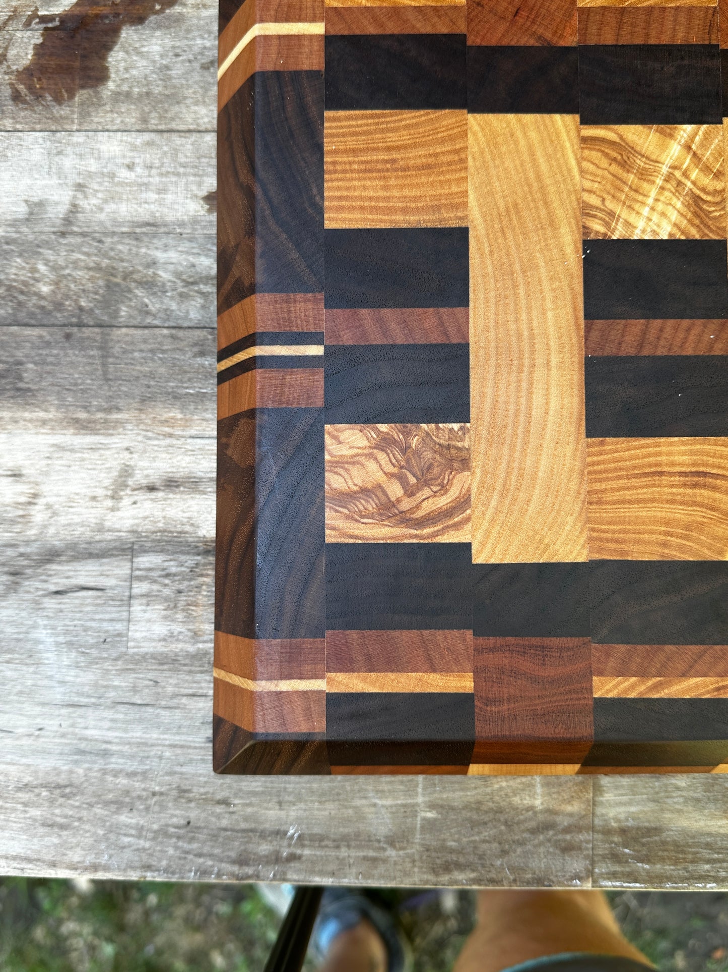 End Grain Patterened Cutting Board